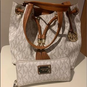 Michael Kors Large Gathered Handbag